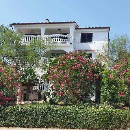 Guest House Villa Marlis Malinska Exterior foto