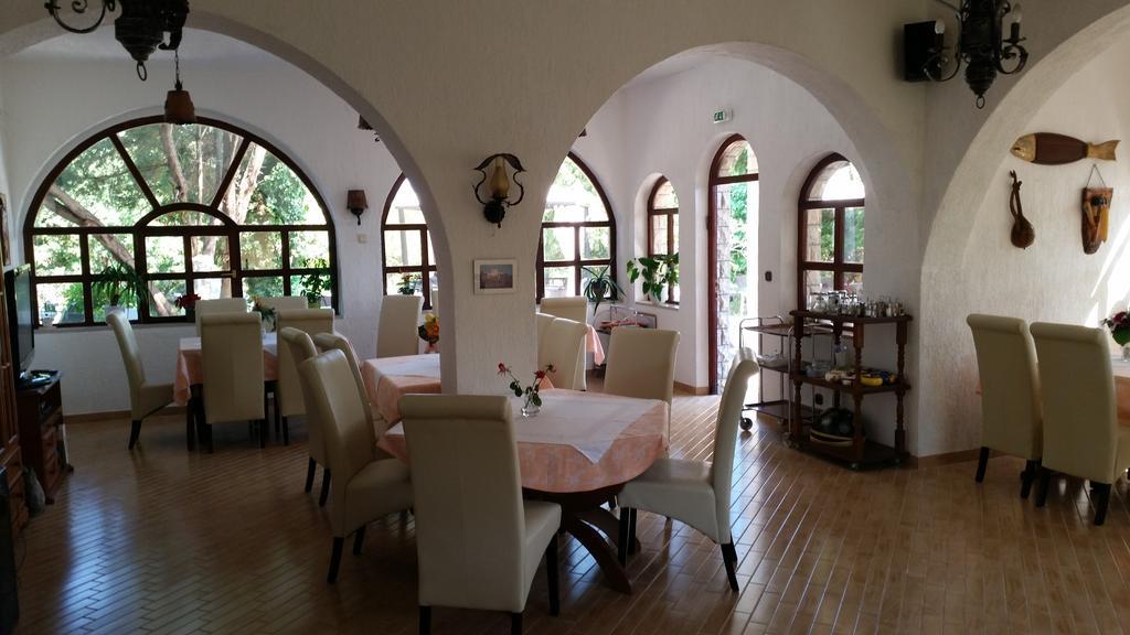 Guest House Villa Marlis Malinska Exterior foto